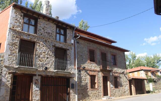 Отель Casa Rural La Oca II вид на фасад