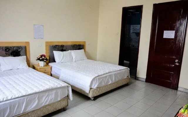 Duc Quang Hotel