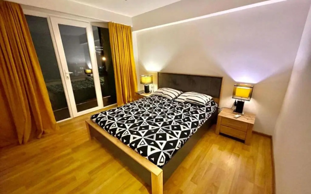 2 Bedroom Apartment on Chavchavadze Ave