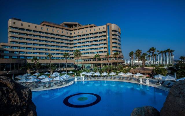 Sheraton Cesme Hotel, Resort & Spa Чешме вид на фасад