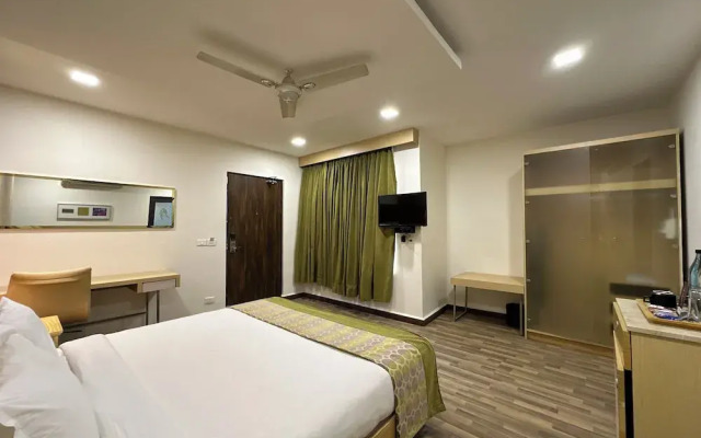 OYO 11954 Hotel Heritage Residency