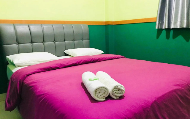 B Shaw Hotel