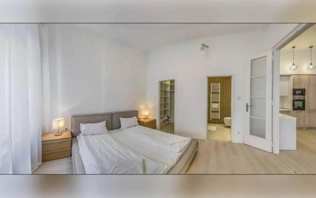 Luminous Design Apartment At Wesselényi Street