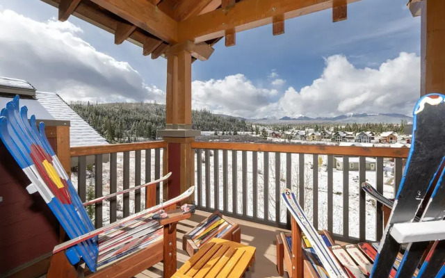 Cozens Pointe I-101 2 Bedroom Condo by RedAwning