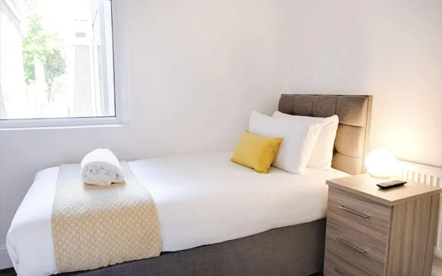Swansea Retreat - 4 Bedroom House