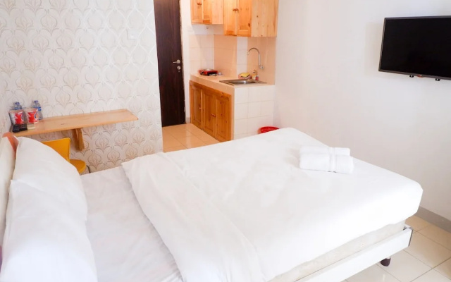 Cozy Studio Tree Park Apartment near BSD City
