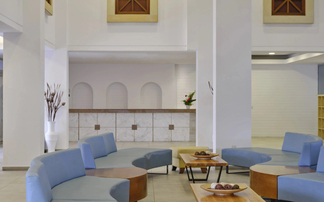 Курортный Отель Panthea Resort