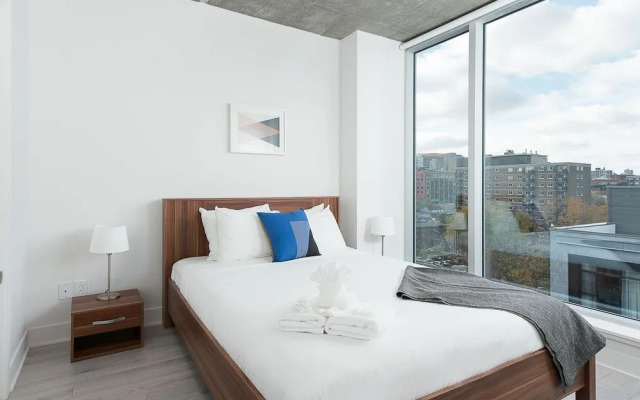 Grand 1BR in Festival Quarter by Sonder