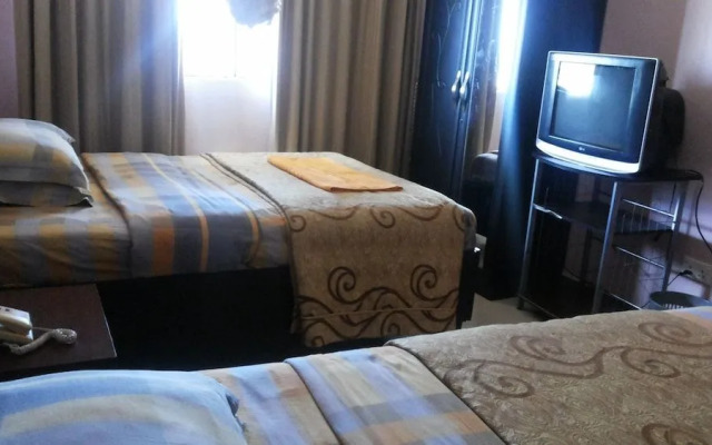 Palema Crown Hotel
