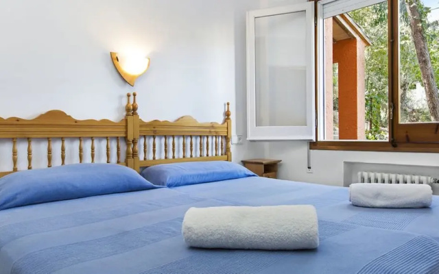 Apartment - 4 Bedrooms with Pool and Sea views - 107154