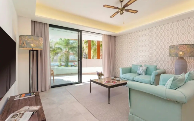 Exclusive Apartment in Estepona Center Infinity