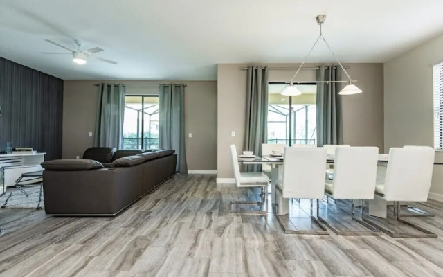 6-Bedroom Villa in Davenport 5425SC