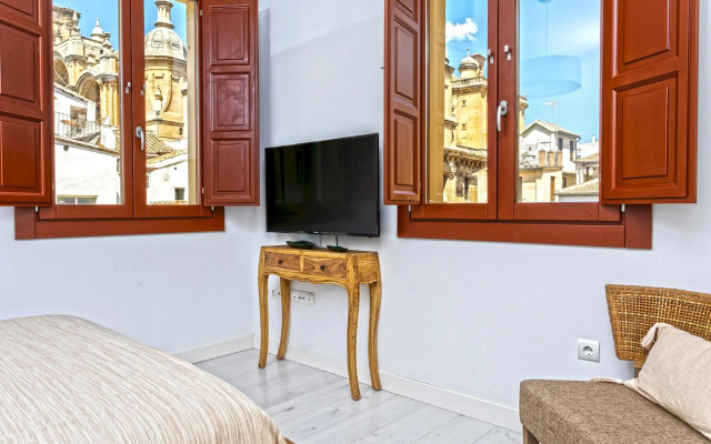 Stunning 2-bedroom Apartment Near Cathedral Zacatin 303