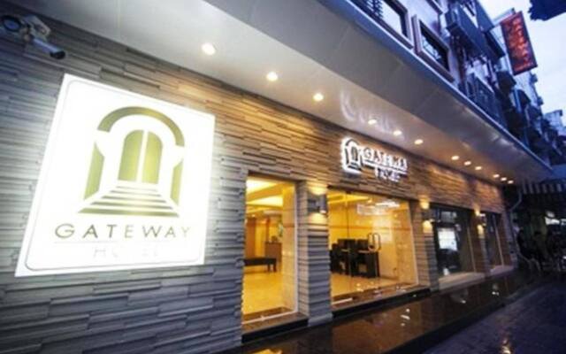 Gateway Hotel Бангкок вид на фасад