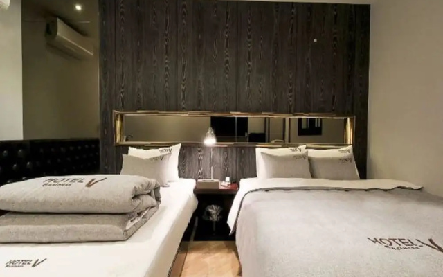 V Hotel
