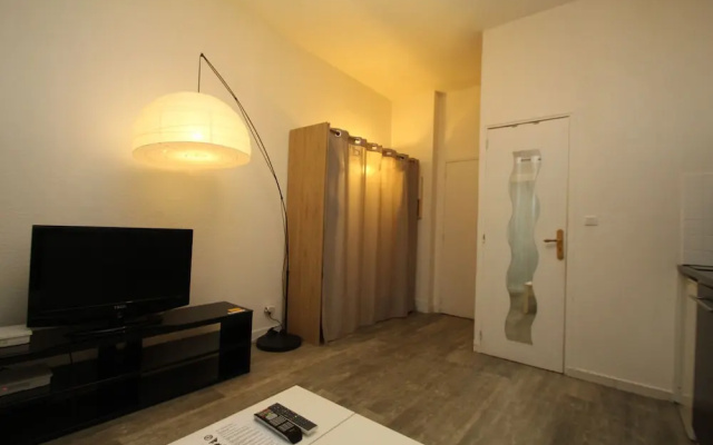 Studio avec cour extérieure