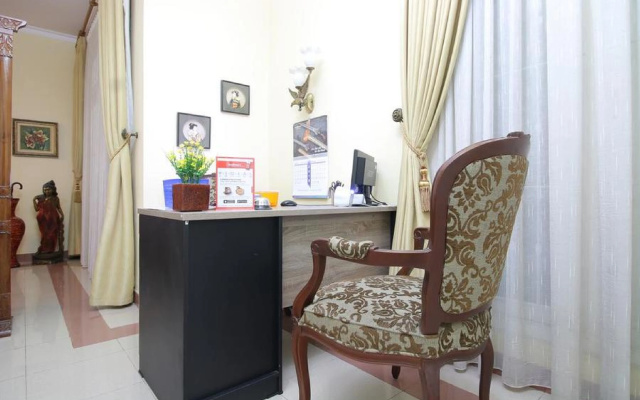 RedDoorz Plus near Rumah Sakit JIH