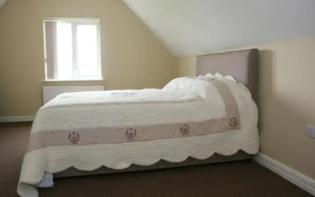 Ashwood House