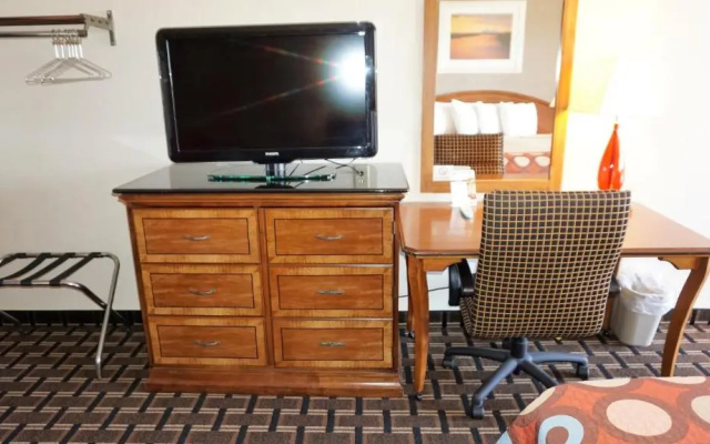 Lakes Inn