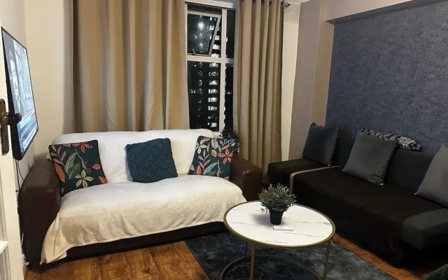 Luxury Studio Marble Arch can fit up to 4 Guests