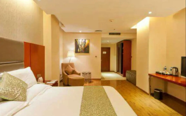 K Raphael Hotel