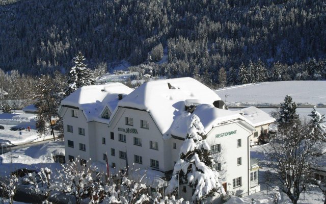 Отель Typically Swiss Hotel Altana Швейцария, Скуоль - отзывы, цены и фото номеров - забронировать отель Typically Swiss Hotel Altana онлайн вид на фасад
