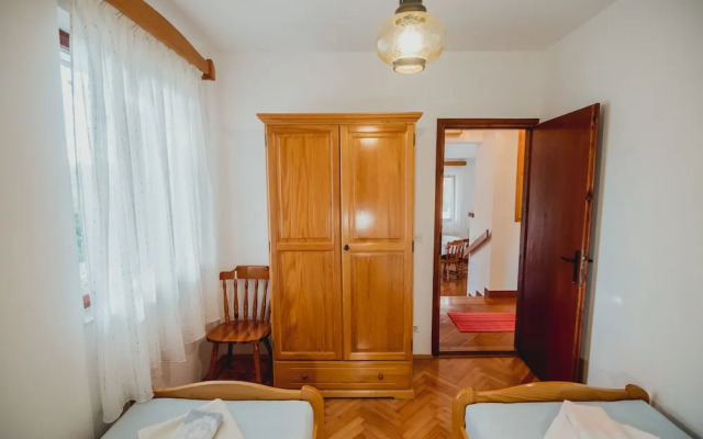 Apartments Antun