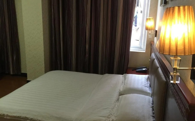 Golden Coast Hotel