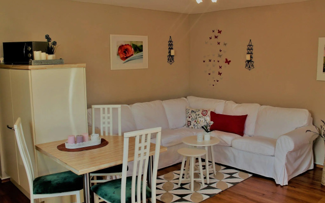 Apartment With Terrace Near the Baltic Sea