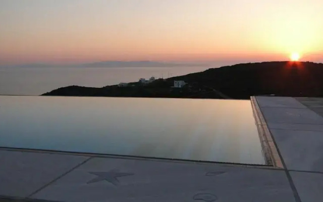 Evitas Villa