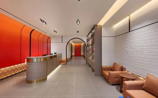 LANOU Shangpin Hotel (Luoyang Peony Square Zhoushan Avenue)