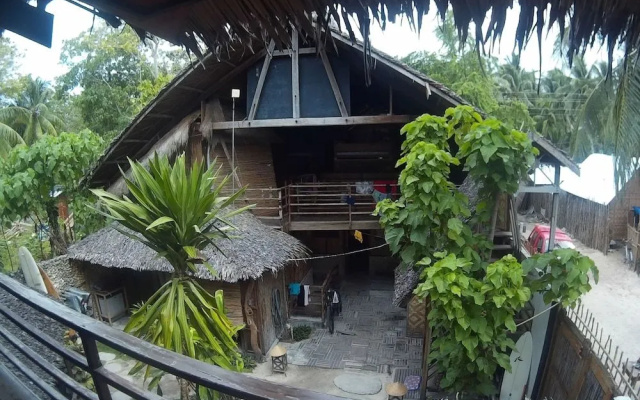 Big 9 Hostel & Room