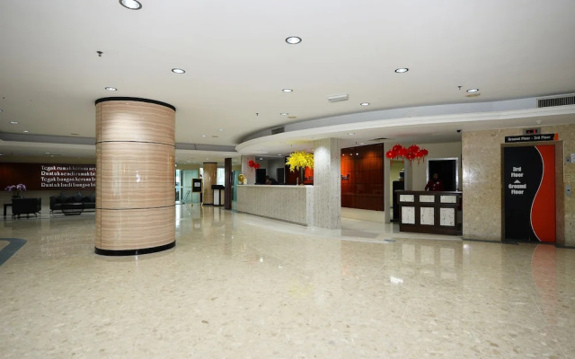 TF Riverside Hotel