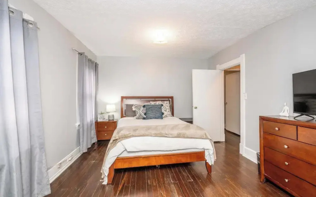 Queen City Suites 2 For 4