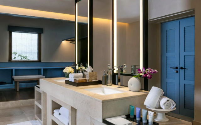 The Halcyon Private Isles Maldives, Autograph Collection