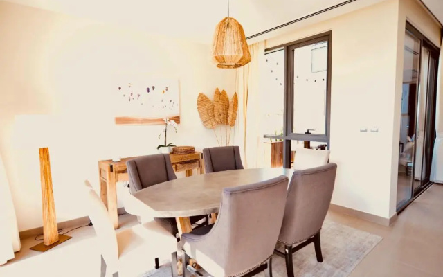 The Sunshine Villa