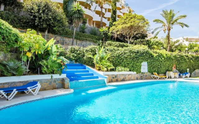 SAT - Contemporary Apartment in Puerto Banus