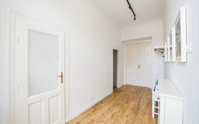 Spacious RiverViews Apartment near Piata Unirii