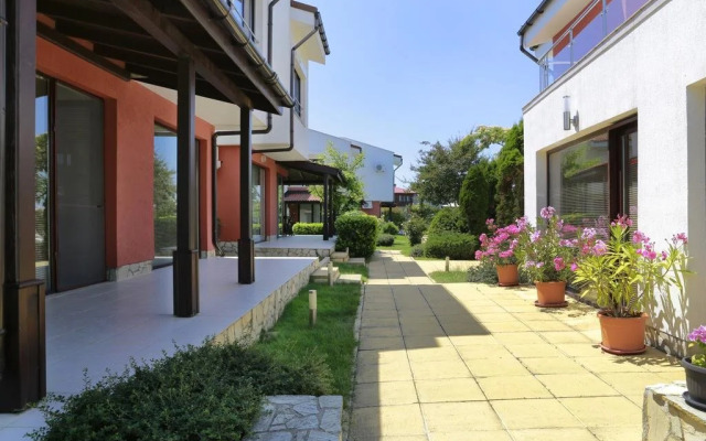 Saint Stefan Villas