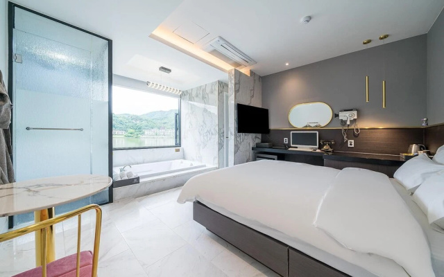 Yangpyeong Riverion Hotel