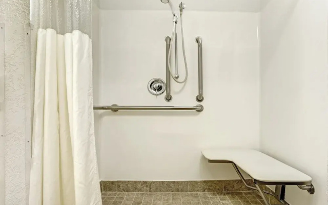 Days Inn Faribault