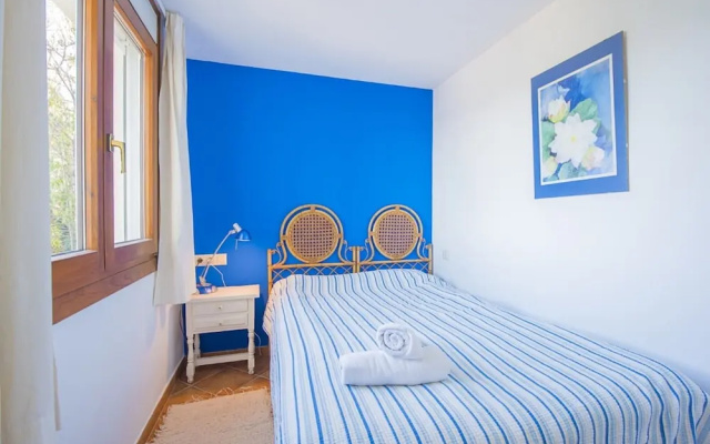 Villa - 5 Bedrooms with Pool, WiFi and Sea views - 104968
