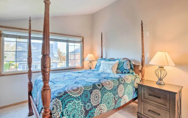 Pet-friendly Rockaway Beach Home w/ Fire Pit!
