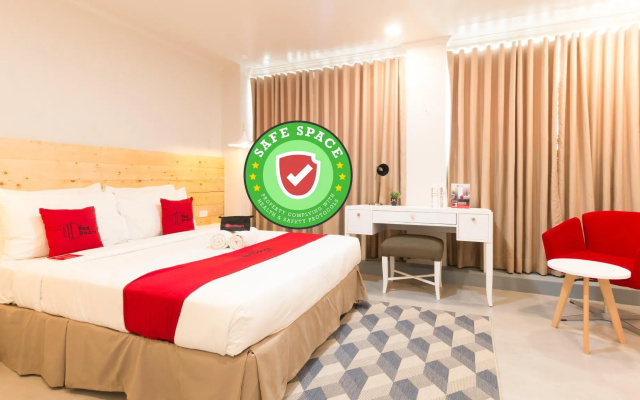 RedDoorz Premium near Greenbelt Makati