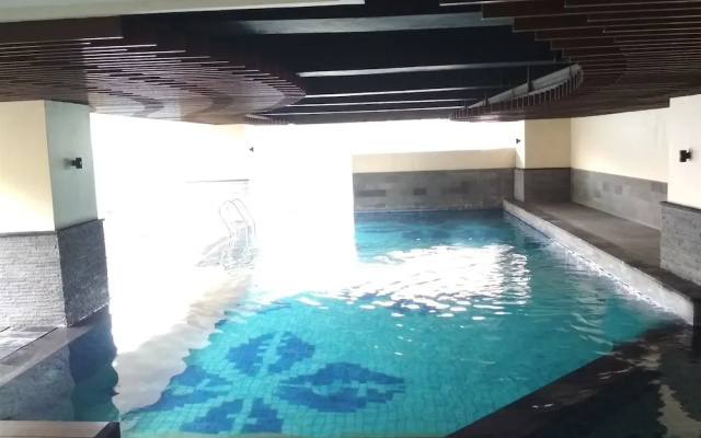Strategic Studio Apartment at Tamansari La Grande near BIP