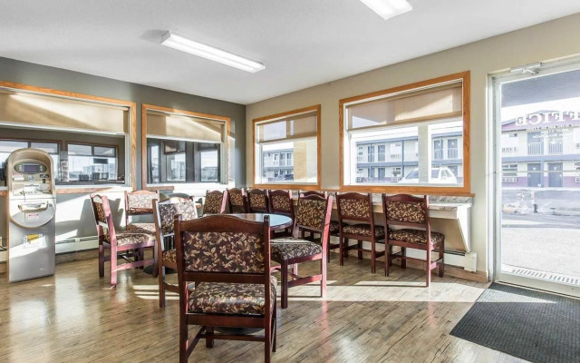 Empire Inn & Suites