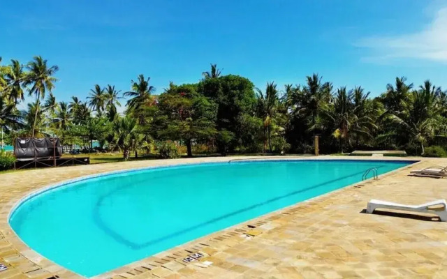 Golden Sun Beach Apartments