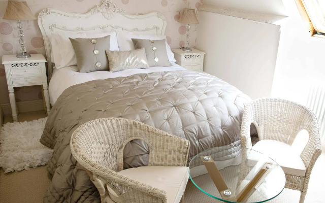 Windfalls Boutique Hotel