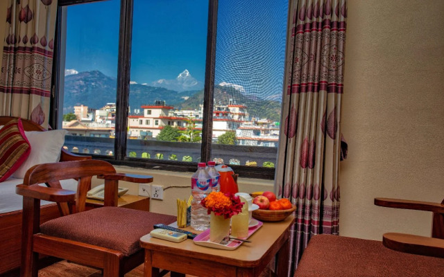 Hotel Grand Holiday