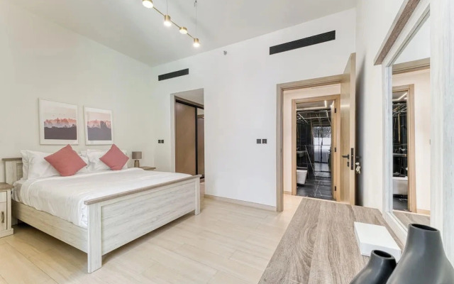 PVH - Cosy 2BR - Binghatti Crescent
